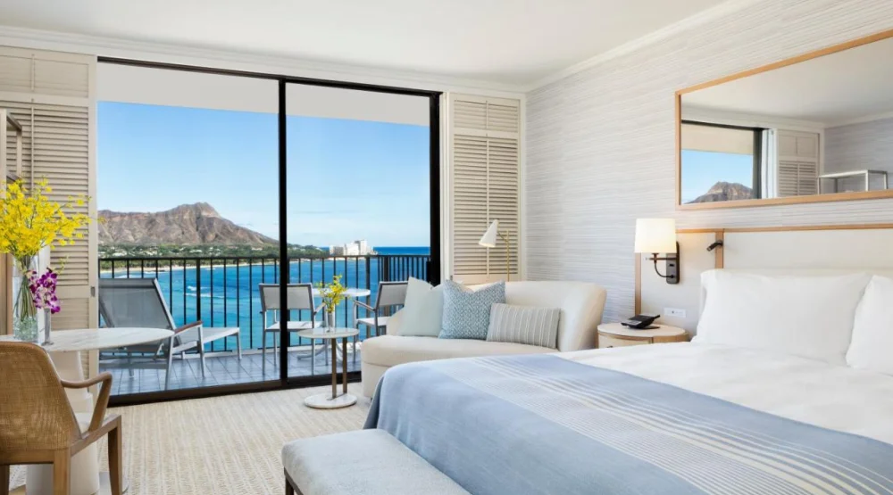 Diamond Head Oceanfront King at Halekulani Hotel