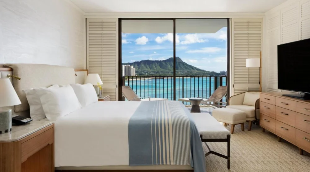 Diamond Head Prime Suite King at Halekulani Hotel