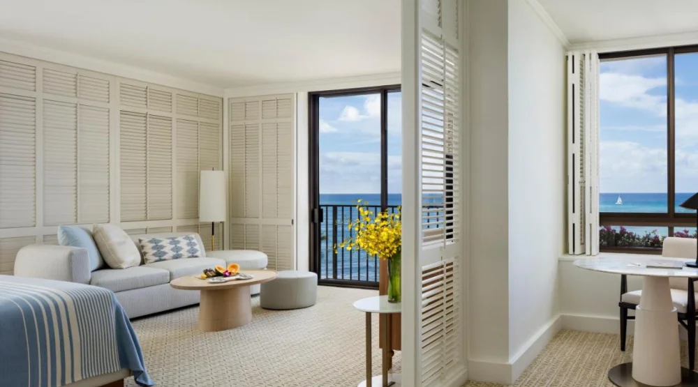 Diamond Head Junior Suite King at Halekulani Hotel