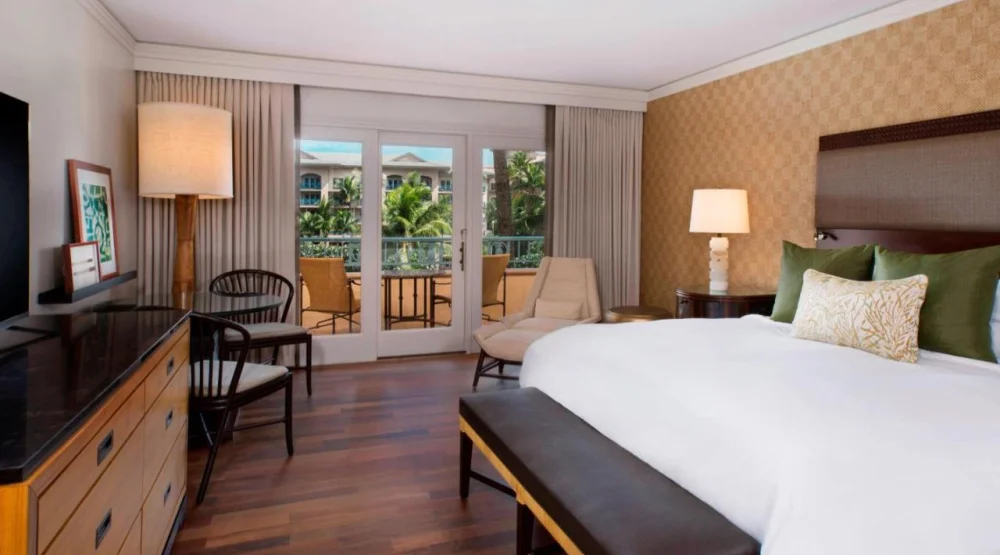 King Room with Ocean View - Club Level at The Ritz-Carlton Maui Kapalua