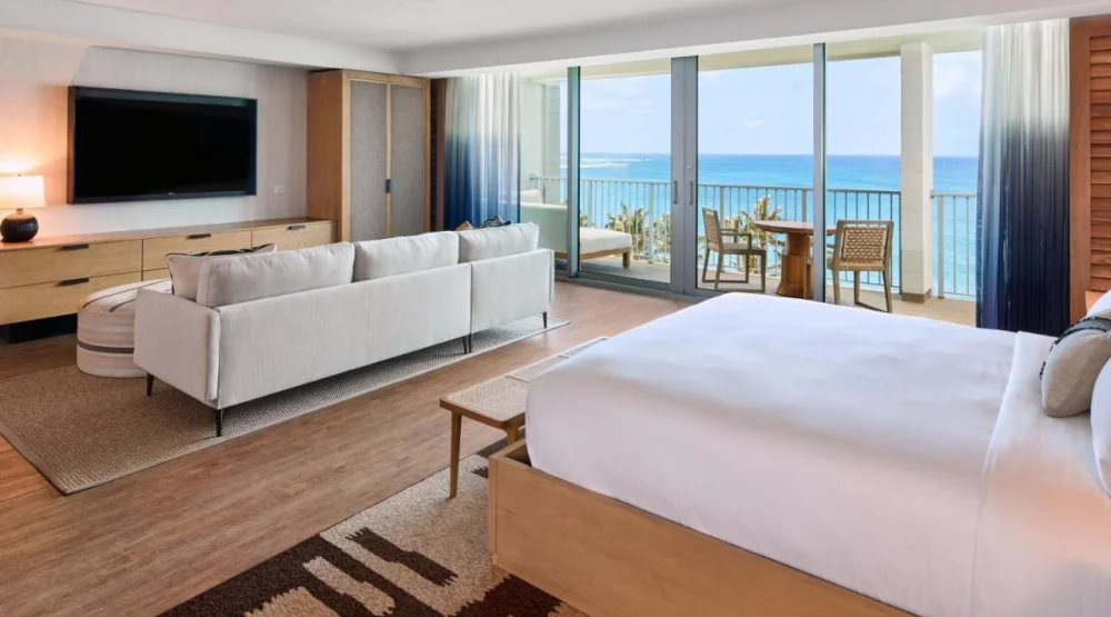 King Suite with Sofa Bed and Balcony - Oceanfront at The Ritz-Carlton Oahu Turtle Bay