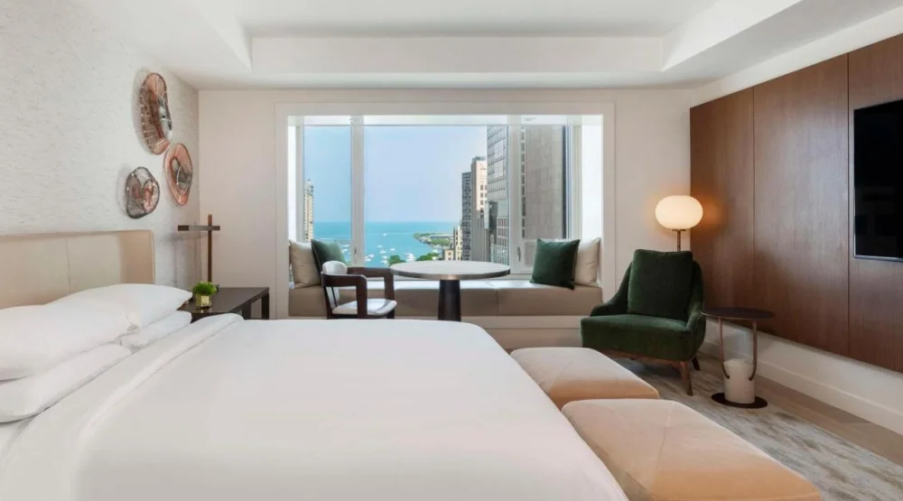 Deluxe King Room with Lake View at Park Hyatt Chicago