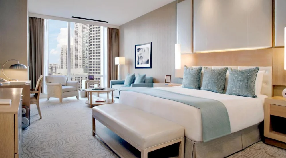 Deluxe Spa King Room at Trump International Hotel & Tower Chicago