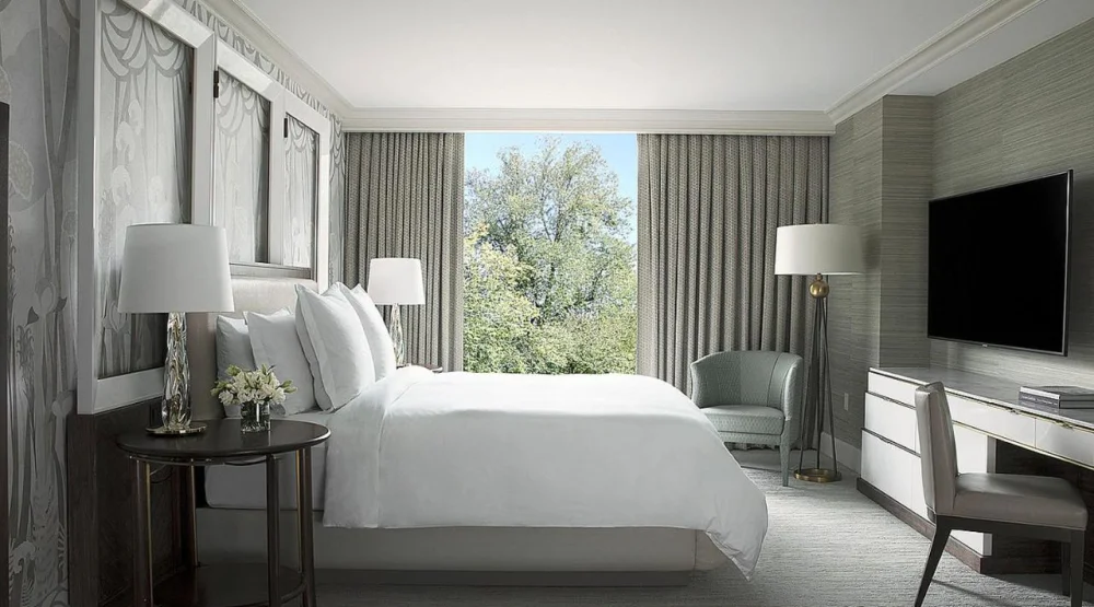 Premier Garden-view  Executive Suite King at Four Seasons Boston