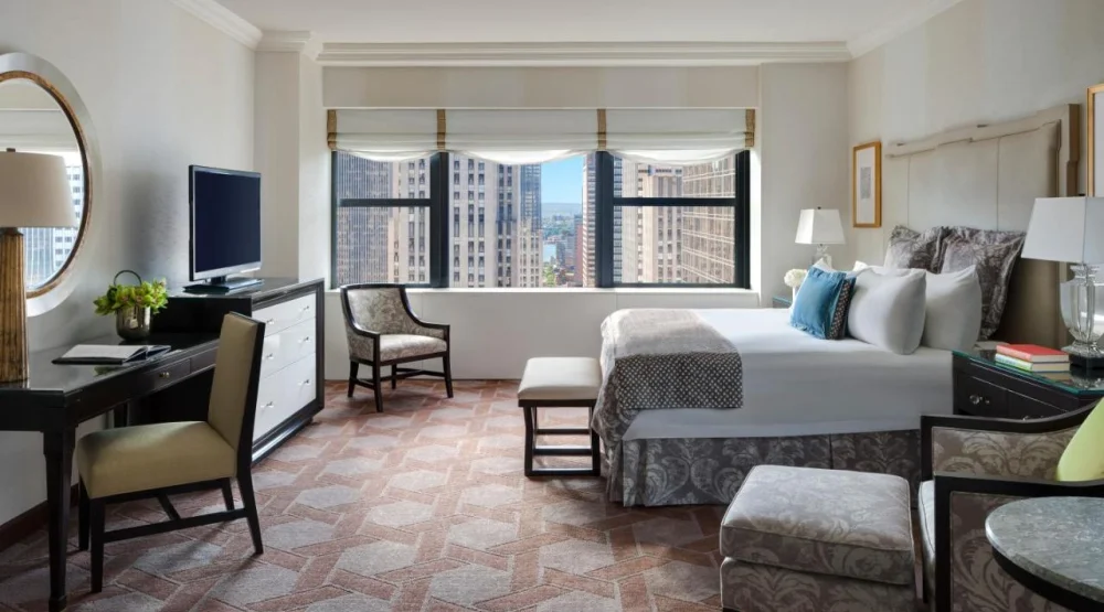 Cathedral View Room with King Bed at Lotte New York Palace