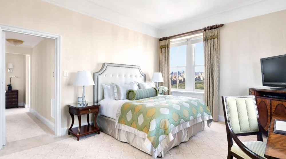 Signature Park View at The Pierre, A Taj Hotel