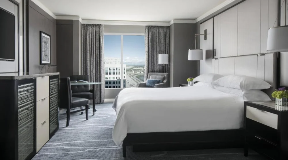 Guest Room, One King Bed at The Ritz-Carlton Cleveland
