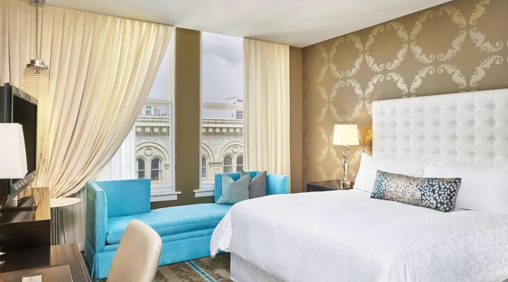Deluxe, Guest Room, One King, City View at The Nines, A Luxury Collection Hotel Portland