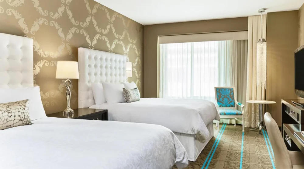 Deluxe, Guest Room, Two Queen, City View at The Nines, A Luxury Collection Hotel Portland