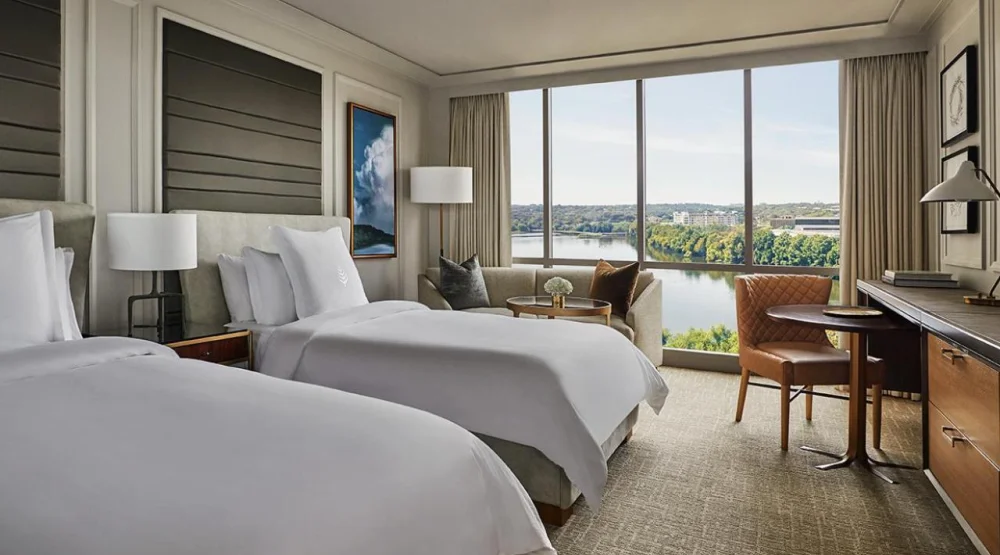 Double Room with Lake View at Four Seasons Austin