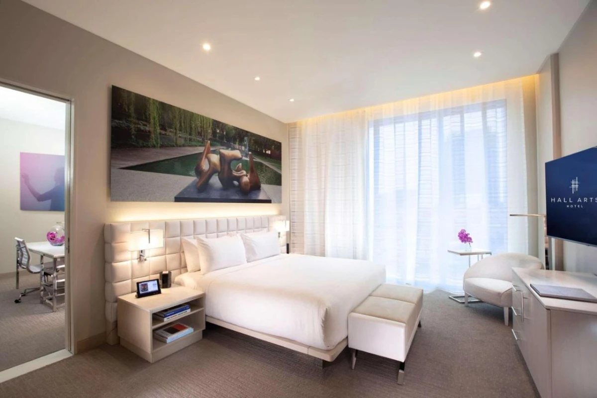 HALL Arts Hotel Dallas Curio Collection by Hilton - Hotel Photo 11