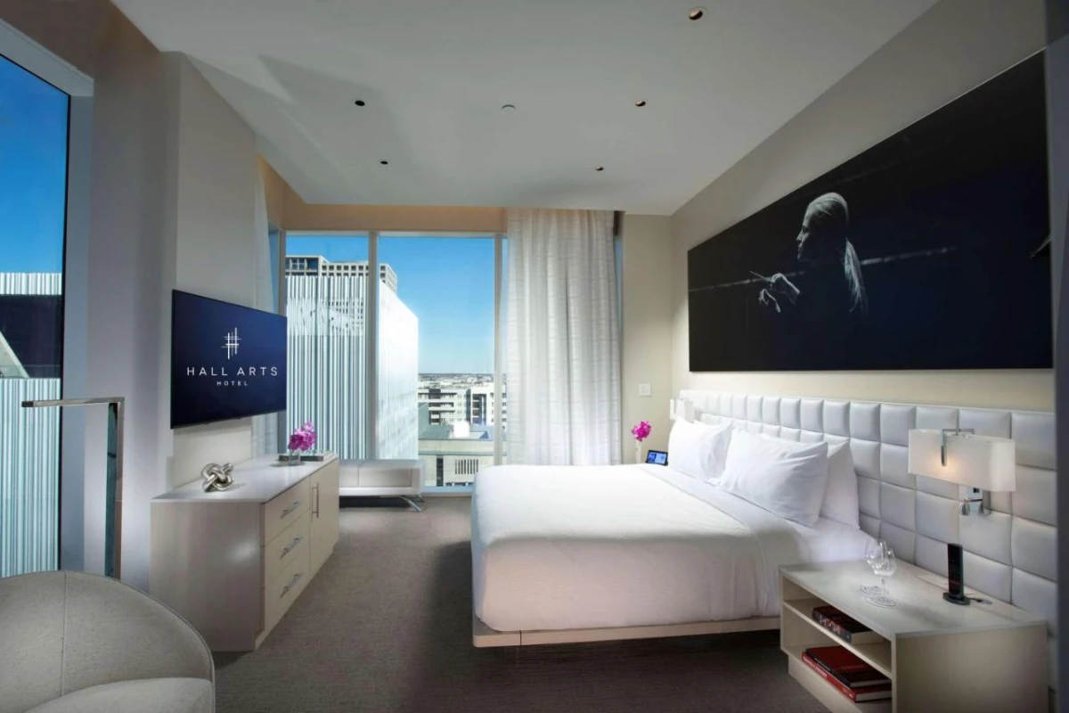 HALL Arts Hotel Dallas Curio Collection by Hilton - Hotel Photo 16