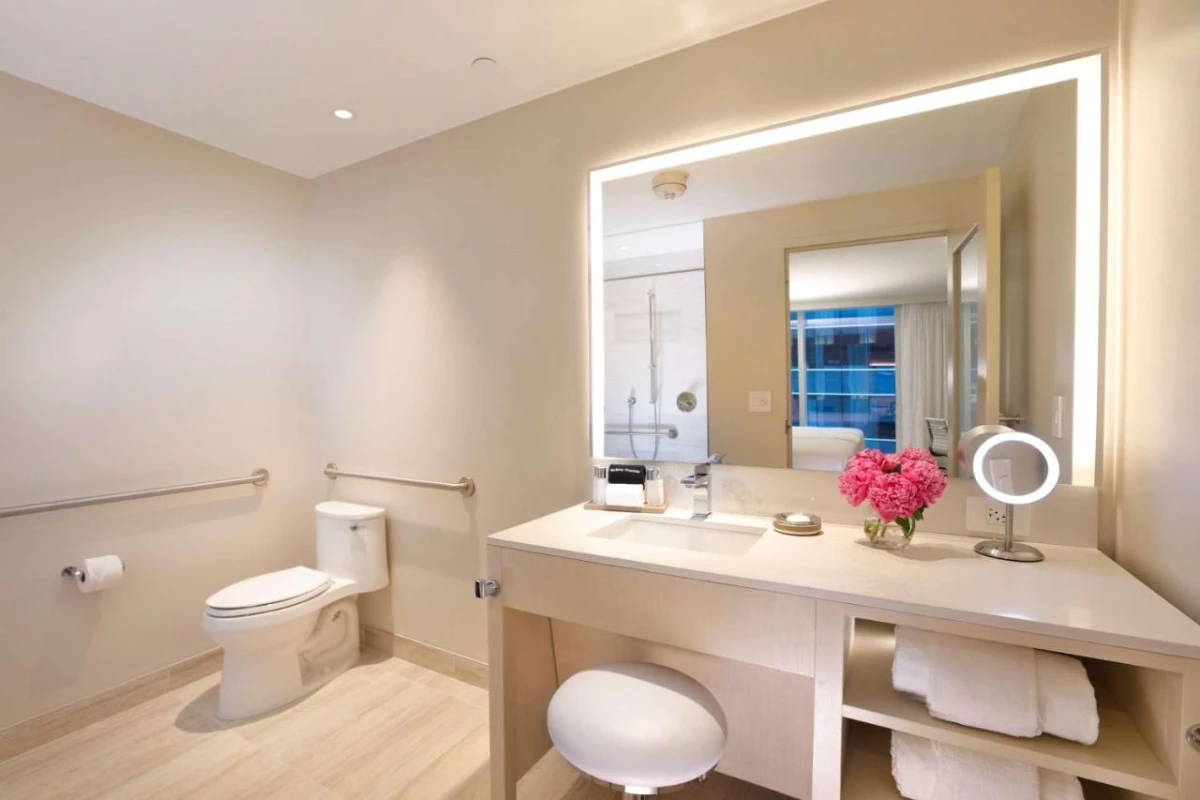 HALL Arts Hotel Dallas Curio Collection by Hilton - Hotel Photo 18