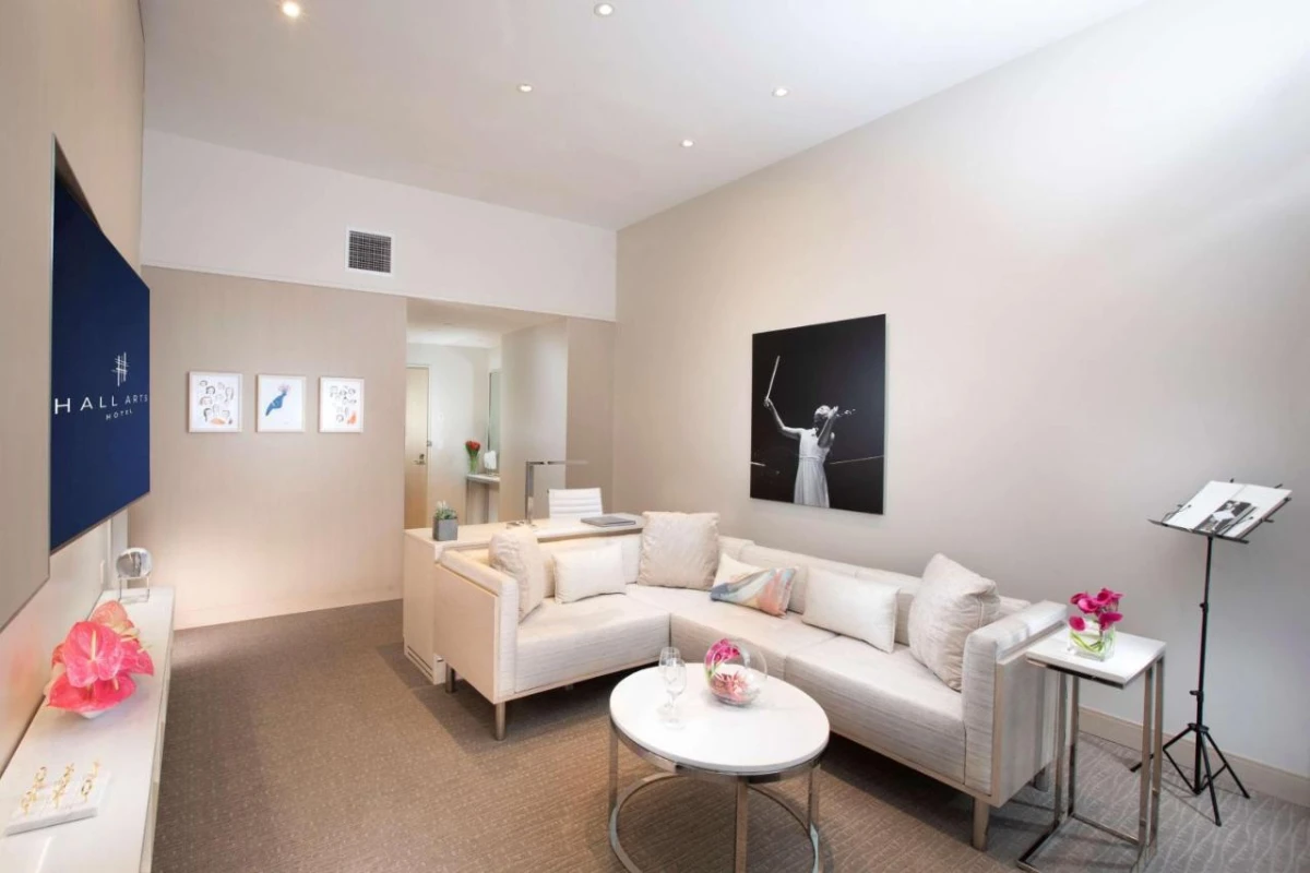 HALL Arts Hotel Dallas Curio Collection by Hilton - Hotel Photo 36