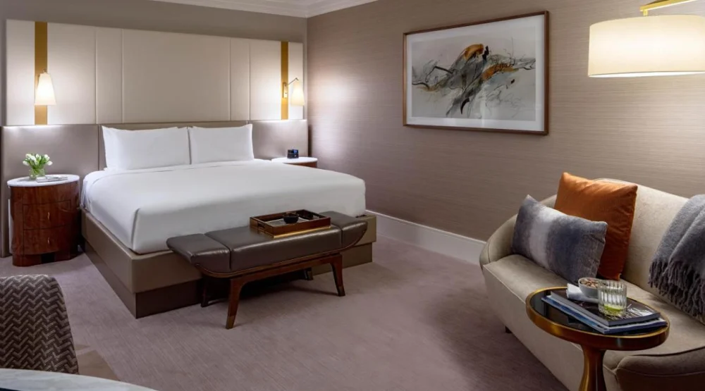 Deluxe King Room at Hotel Crescent Court