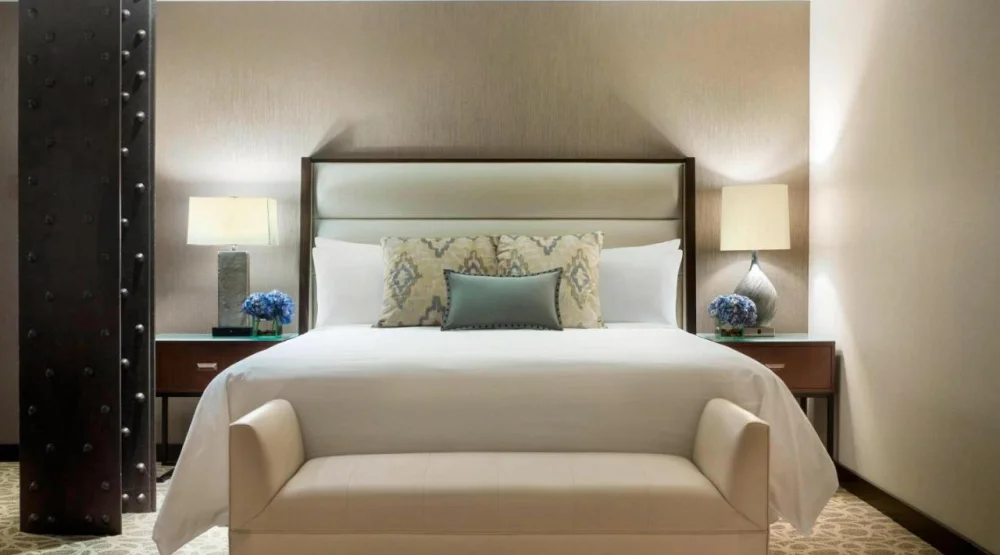 Deluxe King Room at JW Marriott Houston Downtown