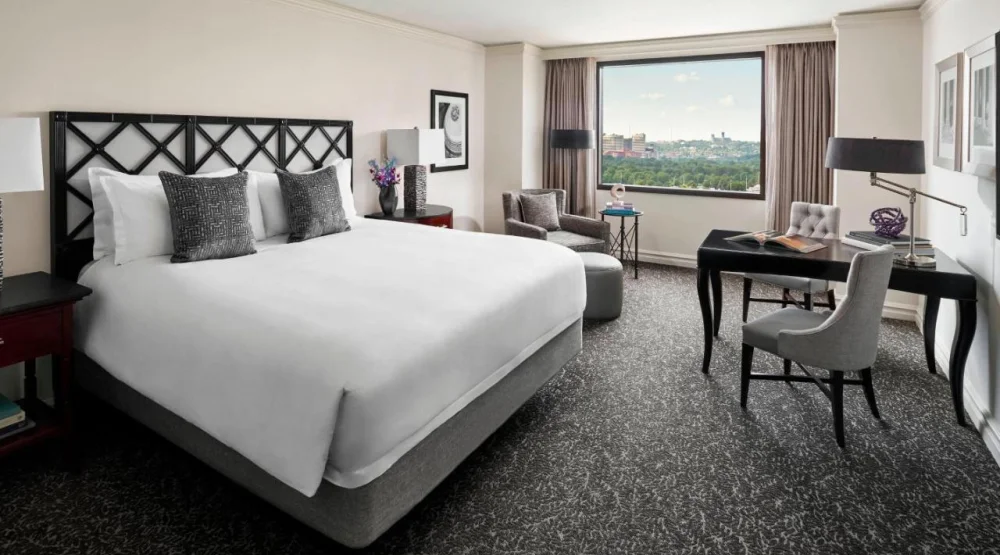 Club Level King Room at The Ritz-Carlton Pentagon City