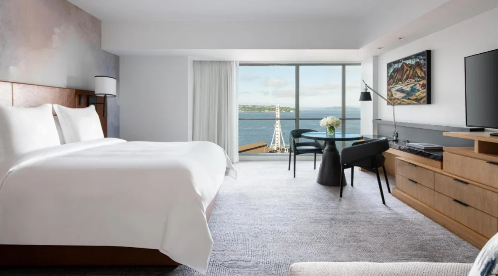 Deluxe Bay View King Room at Four Seasons Hotel Seattle