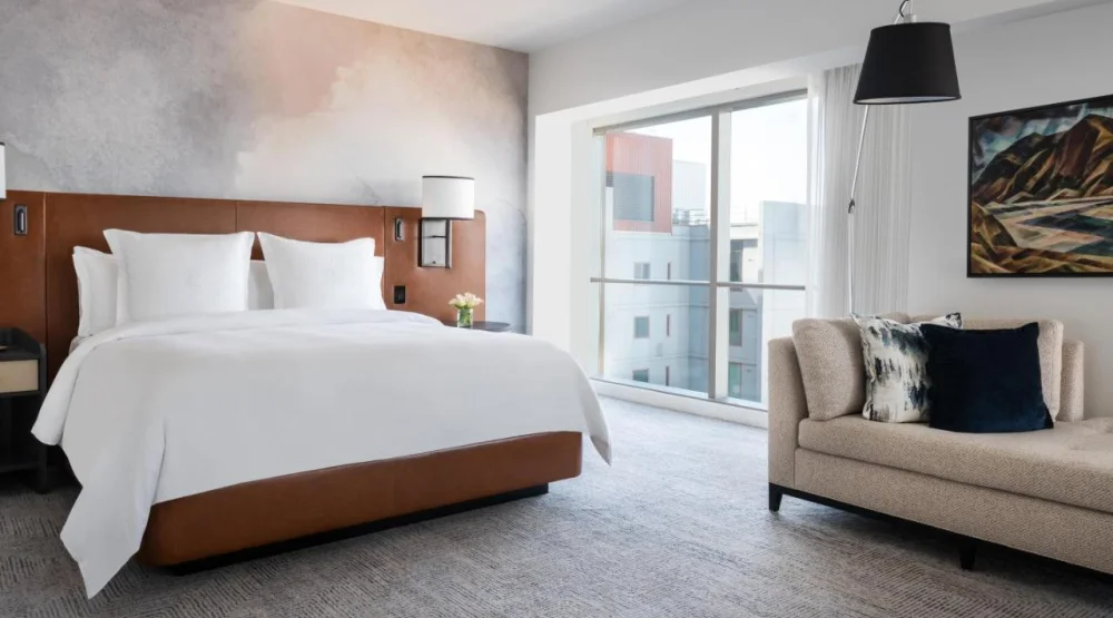 Corner Deluxe Bay View King at Four Seasons Hotel Seattle