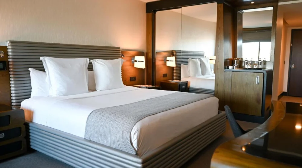 Premier King with Balcony and River View at The Watergate Hotel