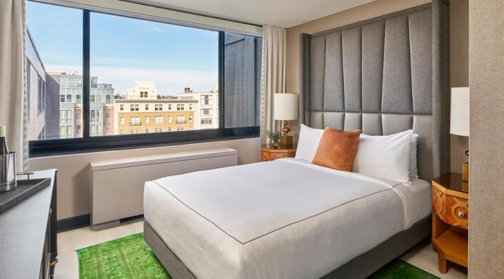 Viceroy Queen at Viceroy Washington DC