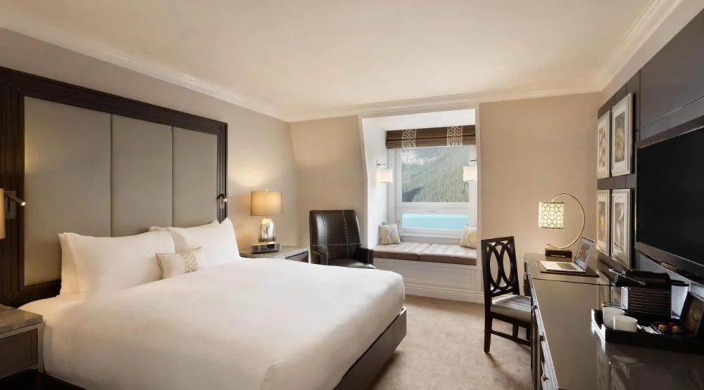 Fairmont Gold Room with Lake View at Fairmont Chateau Lake Louise
