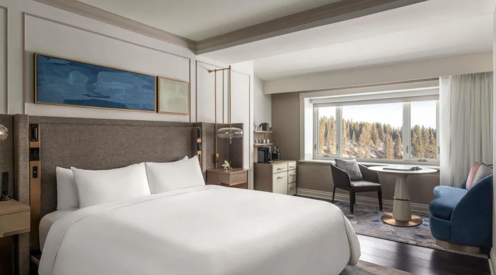 Deluxe Lakeview King Room with Roll-in Shower at Fairmont Chateau Lake Louise