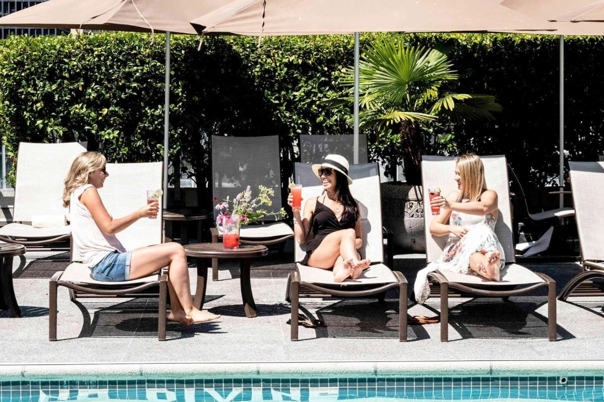 Fairmont Waterfront Hotel - Hotel Photo 1