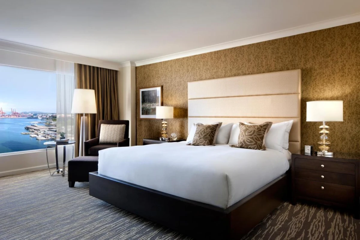 Fairmont Waterfront Hotel - Hotel Photo 29