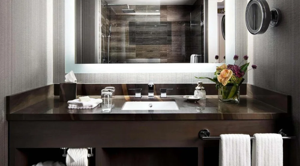 Deluxe City View Room with Queen Bed at Fairmont Waterfront Hotel