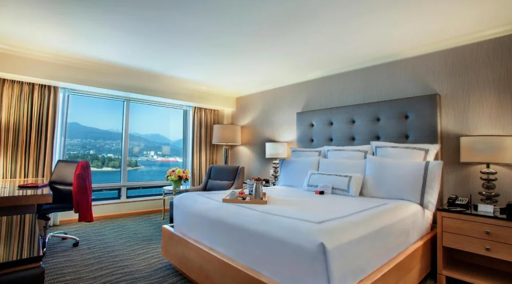 Deluxe King Room with Harbor View at Pan Pacific Vancouver