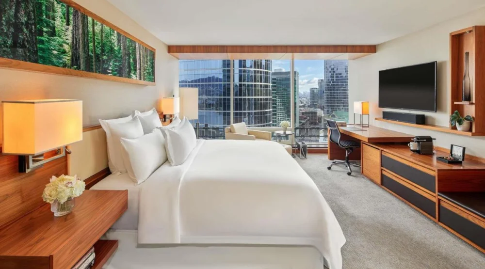 Deluxe City View King with Jetted Tub at Fairmont Pacific Rim