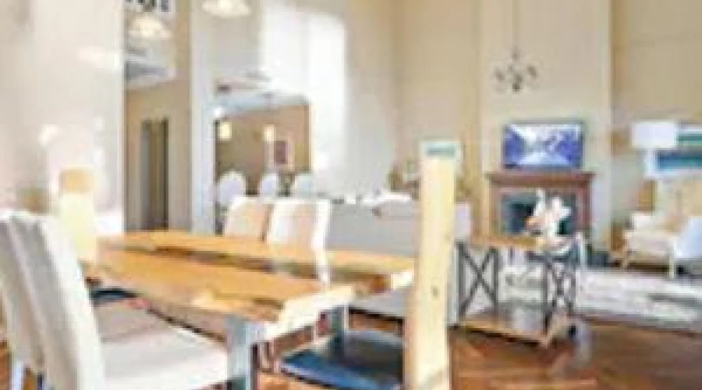 Royal Penthouse at Oak Bay Beach Hotel