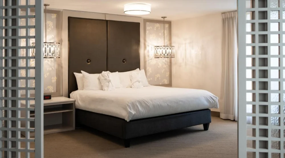 Luxury Deluxe Suite at White Oaks Resort & Spa