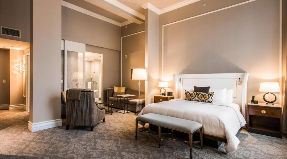 Grand Deluxe One King Bed Garden View at Hotel Birks Montreal