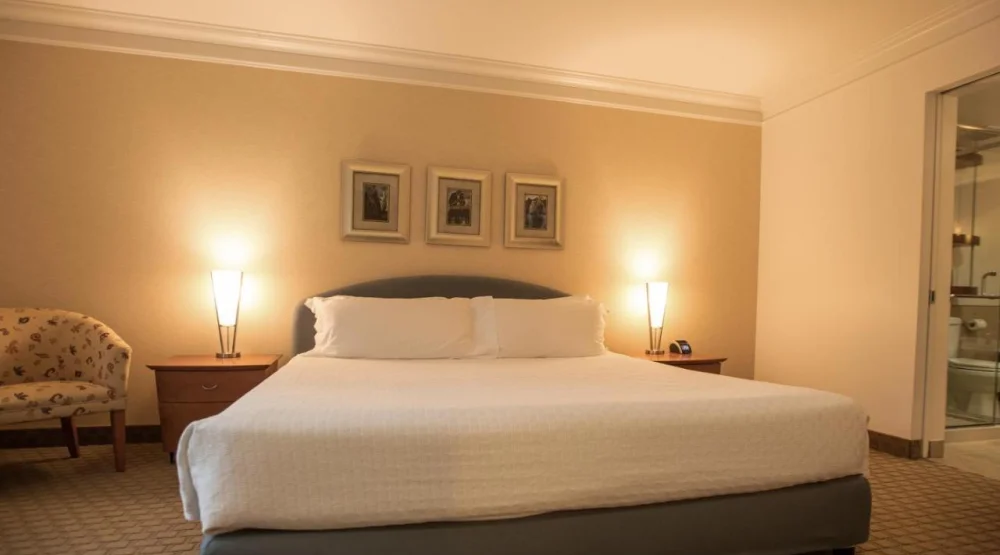 Suite Distinctive at Le Bonne Entente Hotel