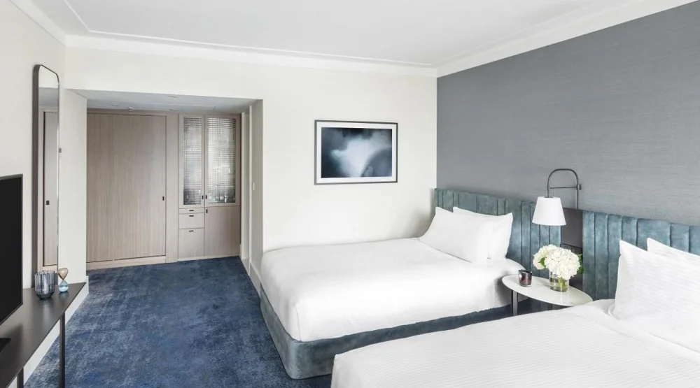 Classic Queen Room - East Harbor View at Intercontinental Sydney