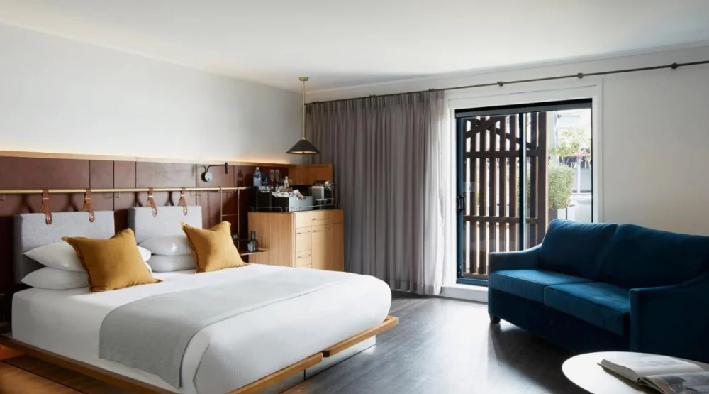 Heritage King Deluxe with Sofabed at Pier One Sydney Harbour Autograph Collection