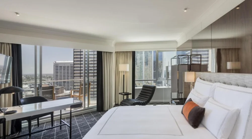 Corner King Room with Balcony at Swissotel Sydney