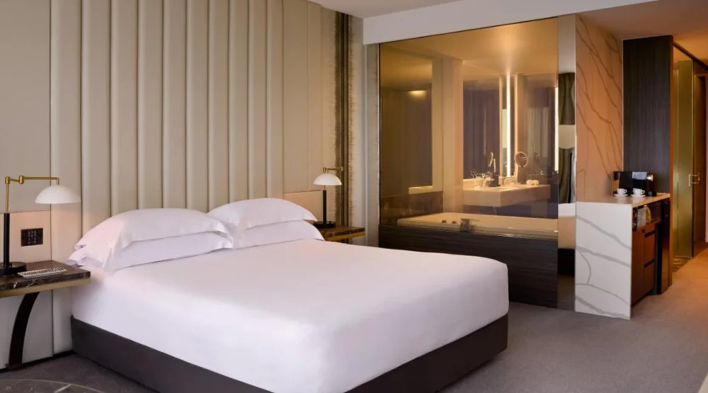 River City King Suite at Emporium Hotel South Bank