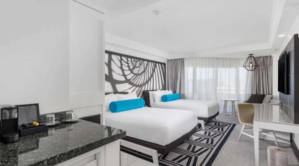 Rejuvenated Deluxe Twin with Harbor View at Pullman Cairns International