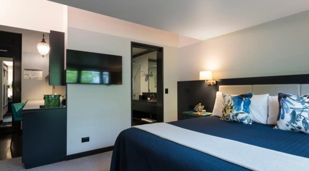 Executive King Room at Spicers Balfour Hotel