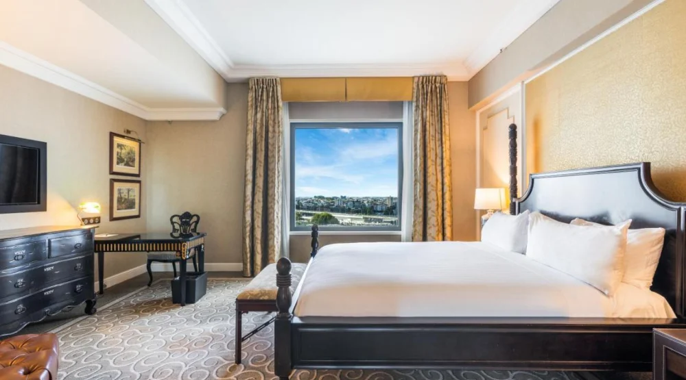 The Stamford Suite Incl Breakfast and Parking at Stamford Plaza Brisbane