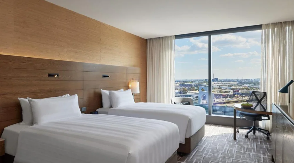 Deluxe Twin Room at Pan Pacific Melbourne