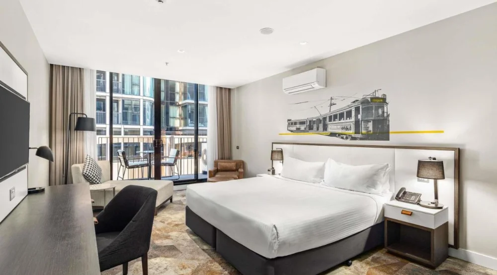 Peppers King Room with Balcony at Peppers Docklands