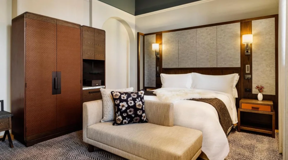 Grand Heritage King Room at The Tasman a Luxury Collection Hotel