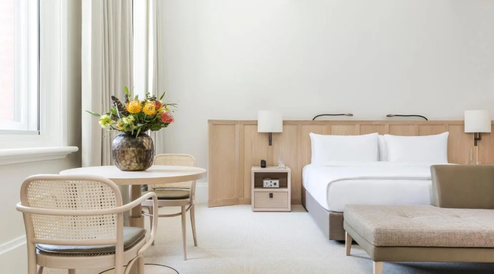 King Room with City View at COMO The Treasury