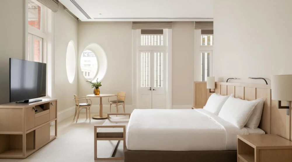 Triple Room at COMO The Treasury