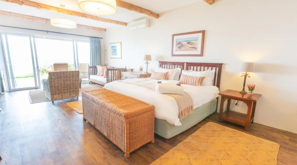 Luxury King/twin with Sea View - Ground Floor at The Sands at St Francis