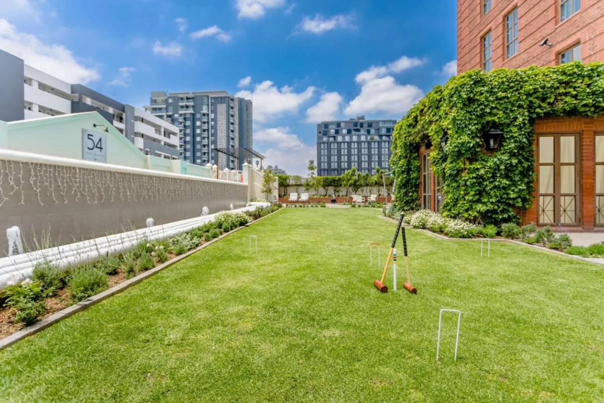 54 On Bath - Hotel Photo 9